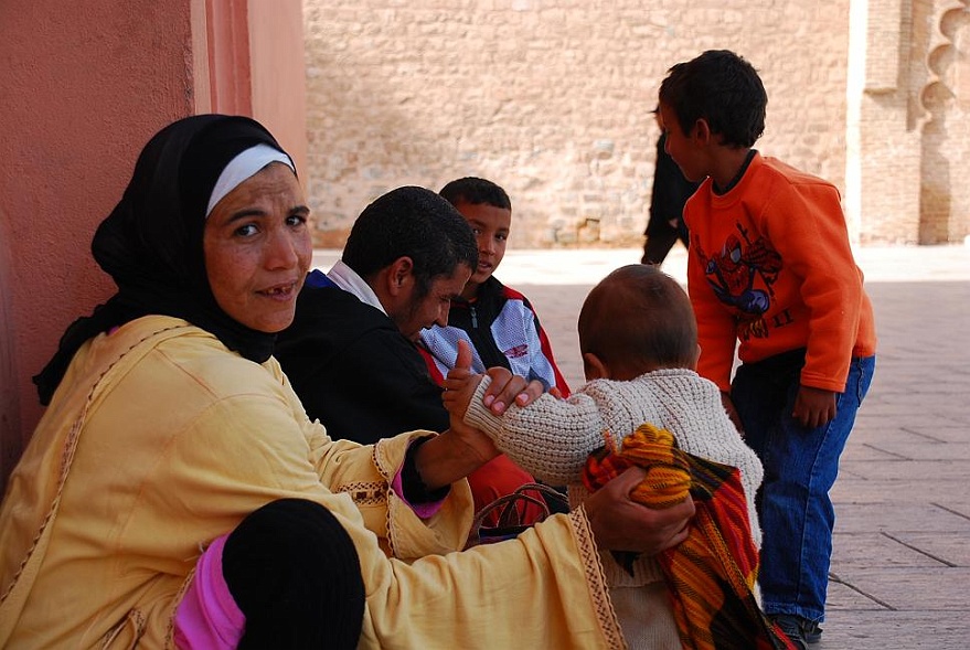 DSC_0156.JPG - moroccan family