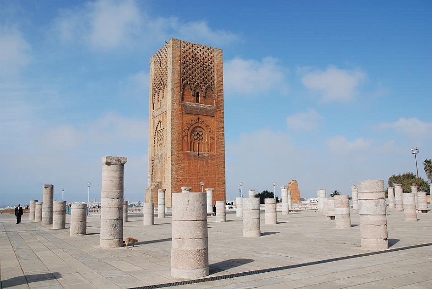 DSC_0463.JPG - Rabat - Hassan died 1190 and nowbody finished this big mosque.