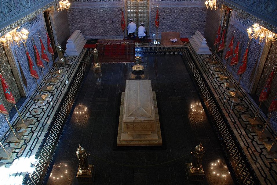 DSC_0470.JPG - inside of mausoleum of Mohammed V.