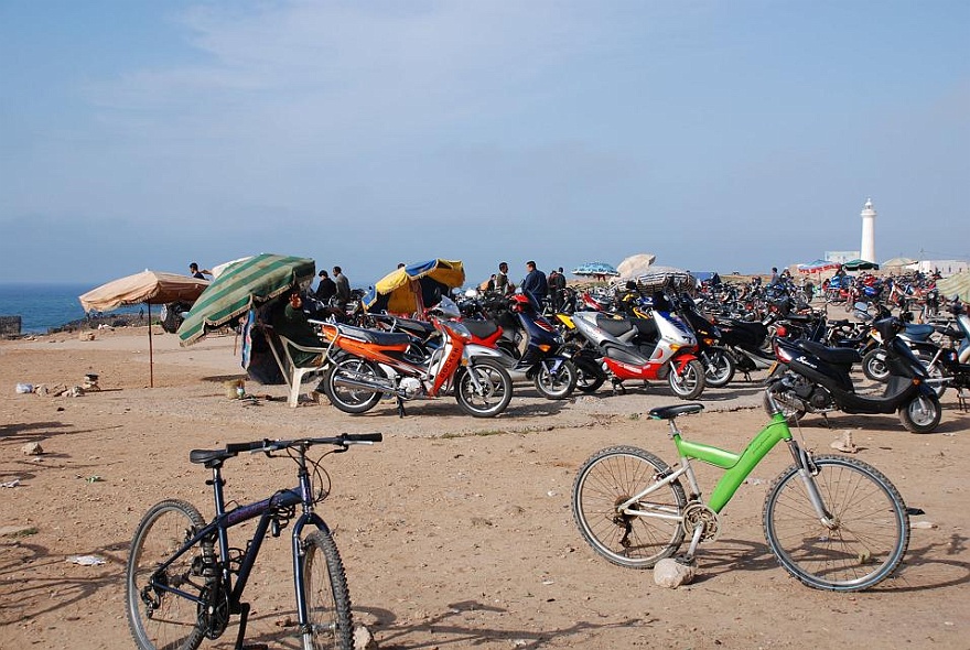 DSC_0487.JPG - bycycle market at the beach