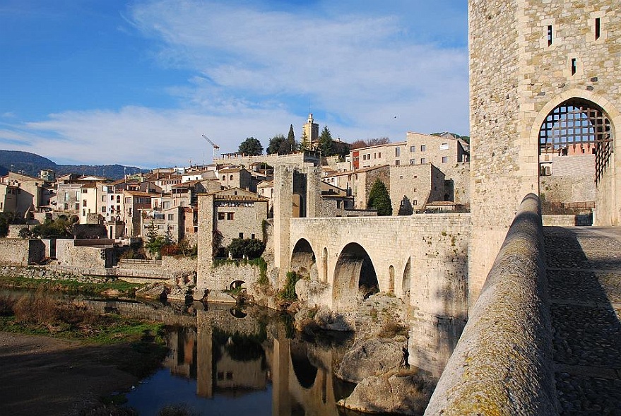 DSC_0866.JPG - village Besalu