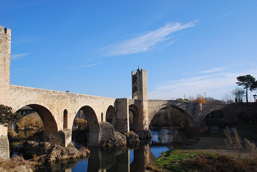 DSC_0868.JPG - bridge of Besalu