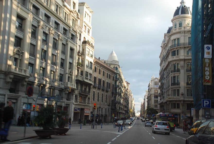 DSC_0894.JPG - in the streets of Barcelona