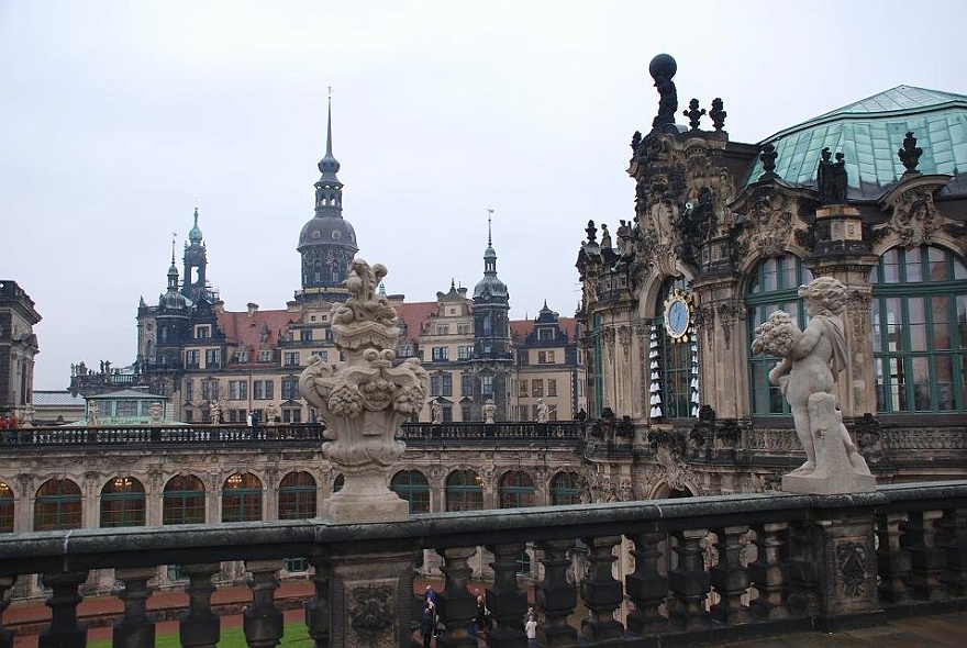 DSC_0333.jpg - Next part of the "Zwinger"