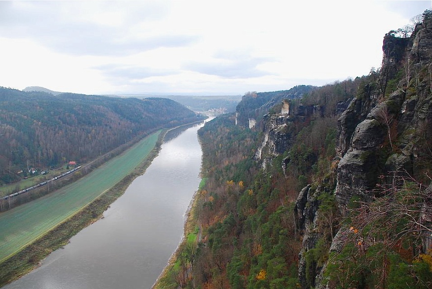 DSC_0465.jpg - The other side of Bastei.