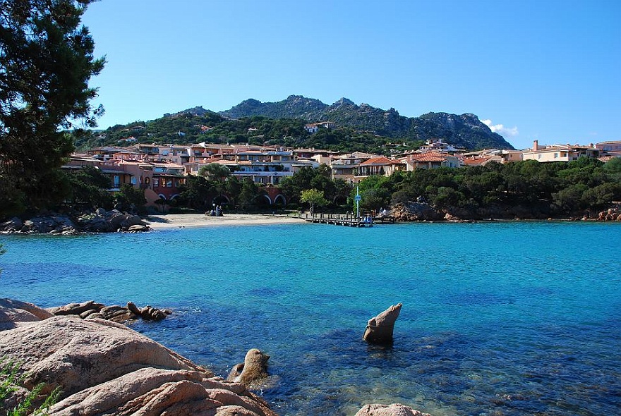 DSC_0014.JPG - Bay of Porto Vervo where Abramowitsch bought a house