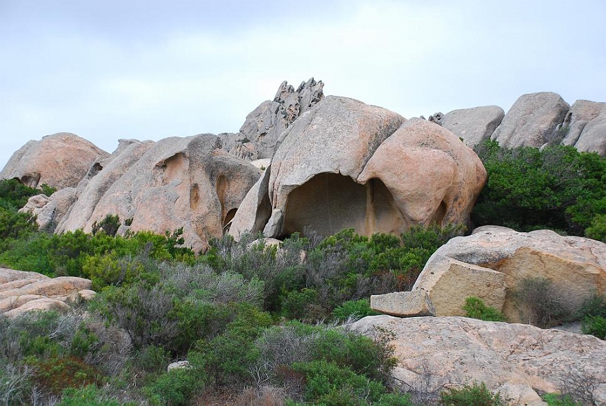 DSC_0194.JPG - rocks at Cabrera