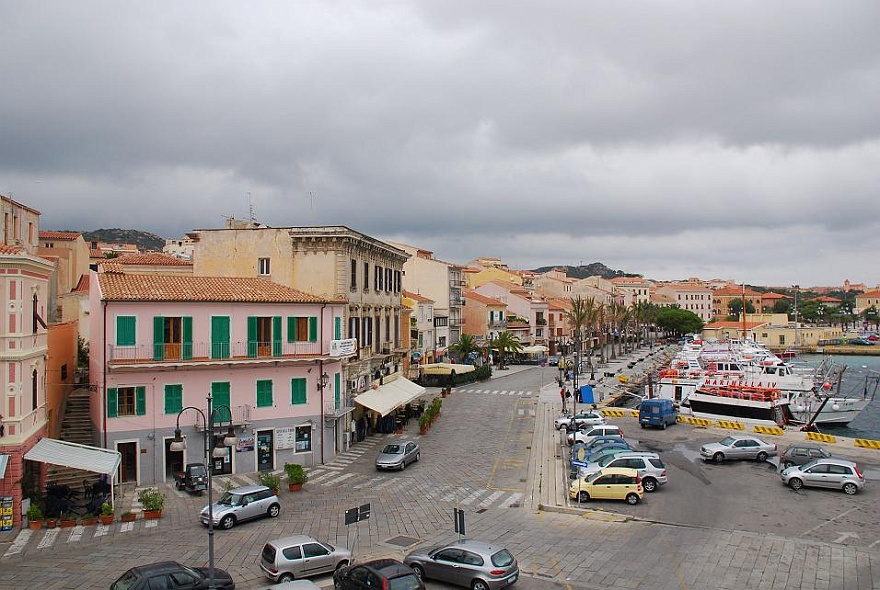 DSC_0207.JPG - at Maddalena