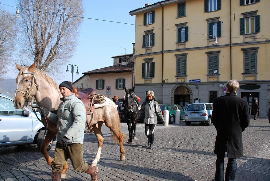 DSC_0106.JPG - Bergamo - down town