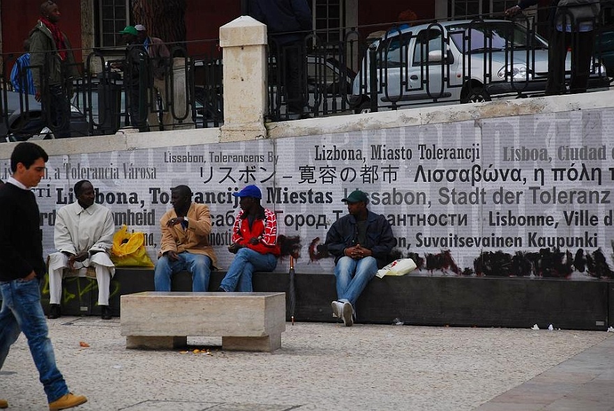 DSC_4783.JPG - Lisbon - city of tolerance. The habitants greets...