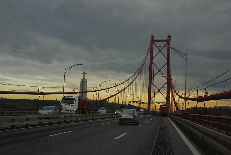 DSC_4812.JPG - we leave Lisbon at the evening.