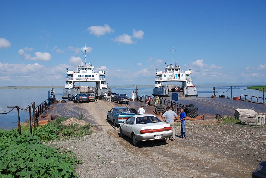 DSC_0588.JPG - Ferry at Irtisch.