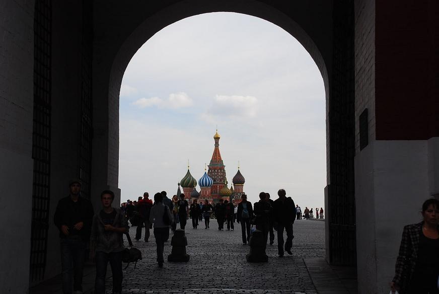 DSC_0661.JPG - entrance of Red Square from other side.