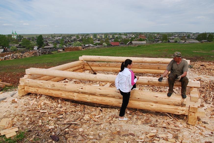 DSC_0231.JPG - First beams are ready! Mischa produce the banja on his ground.