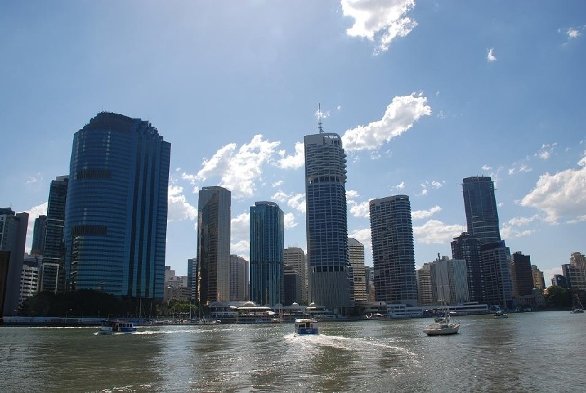 DSC_0460.JPG - Die Stadt hat die Gre von Hamburg. Nach der Arbeit zieht es die Australier in ihre...