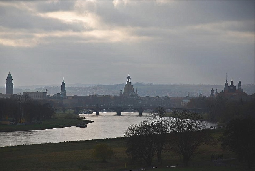 DSC_0470.jpg - Blick auf das historische Dresden aus der Canaletto-Perspektive.