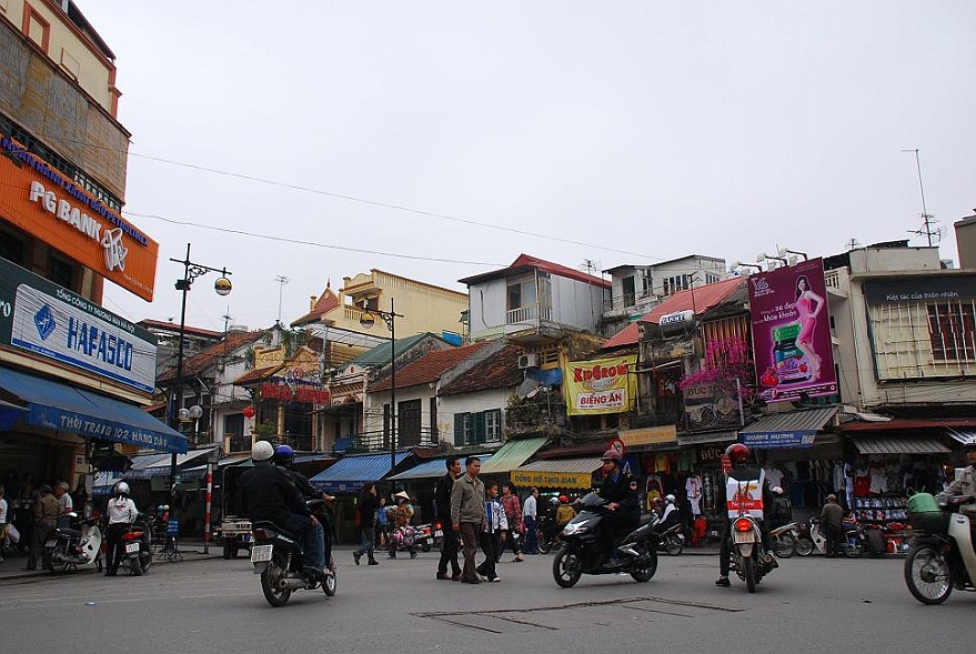 DSC_1114.JPG - Strassenkreuzung in Hanoi.