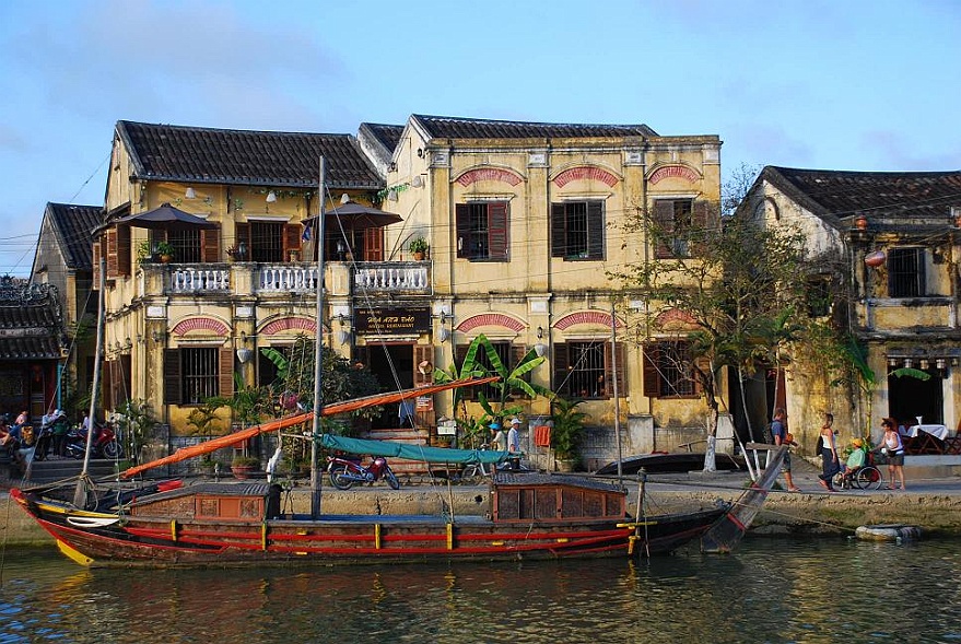 DSC_1265.JPG - Huser am Fluss in Hoi An.