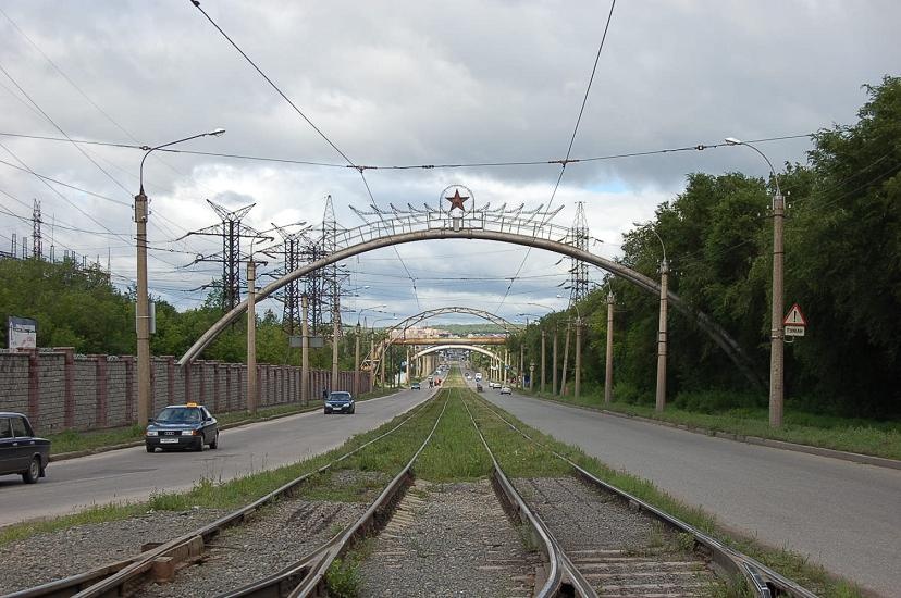 Bogen.JPG - Zufahrt ins Industriegebiet...