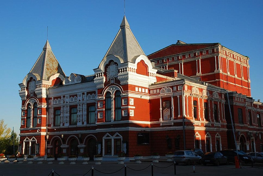 DSC_4488.JPG - Das Dramatheater in Samara.