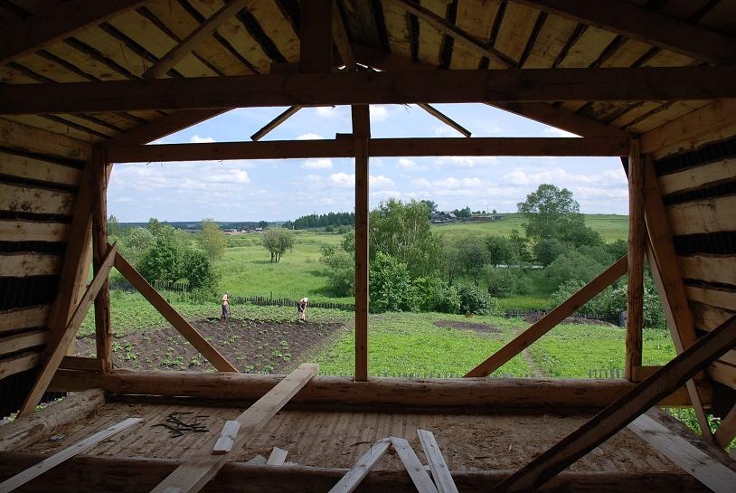 DSC_0319.JPG - Schner Ausblick - unsere Nachbarn pflanzen Kartoffeln.